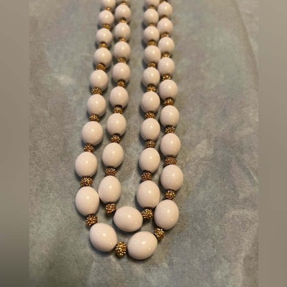 Vintage Crown Trifari White Lucite & Gold Tone Double Strand Necklace - Picture 6 of 10